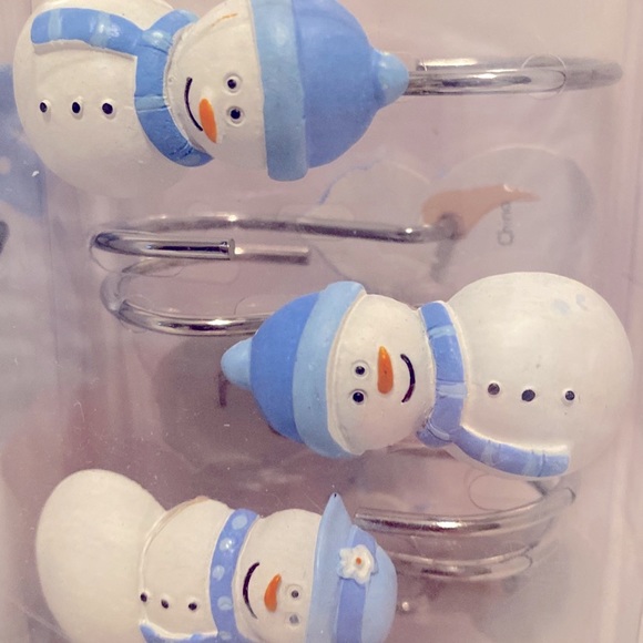 New Bed, Bath & Beyond Winter Blues Shower Curtain & Hook Set - Picture 2 of 5